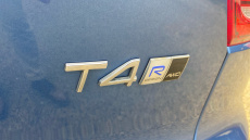 Volvo Xc40 2.0 T4 R DESIGN Pro 5dr AWD Geartronic Petrol Estate